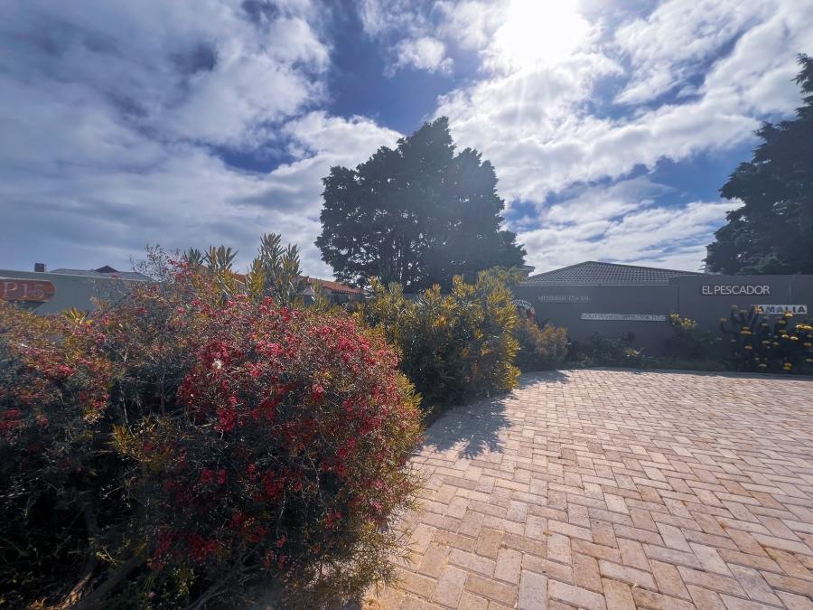 5 Bedroom Property for Sale in Myburgh Park Western Cape
